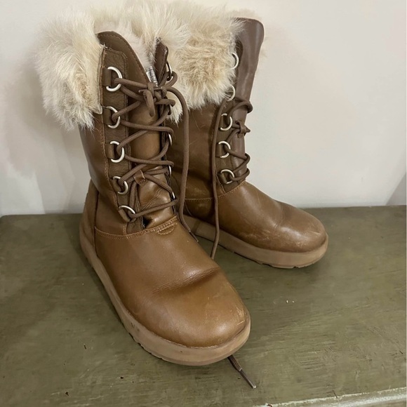 Ugg Adirondack Boots Size 9 - Picture 1 of 3